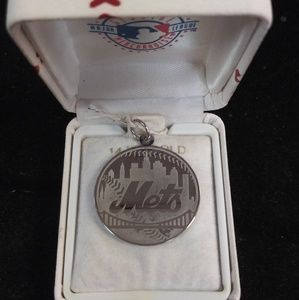 New York Mets Silver Pendant